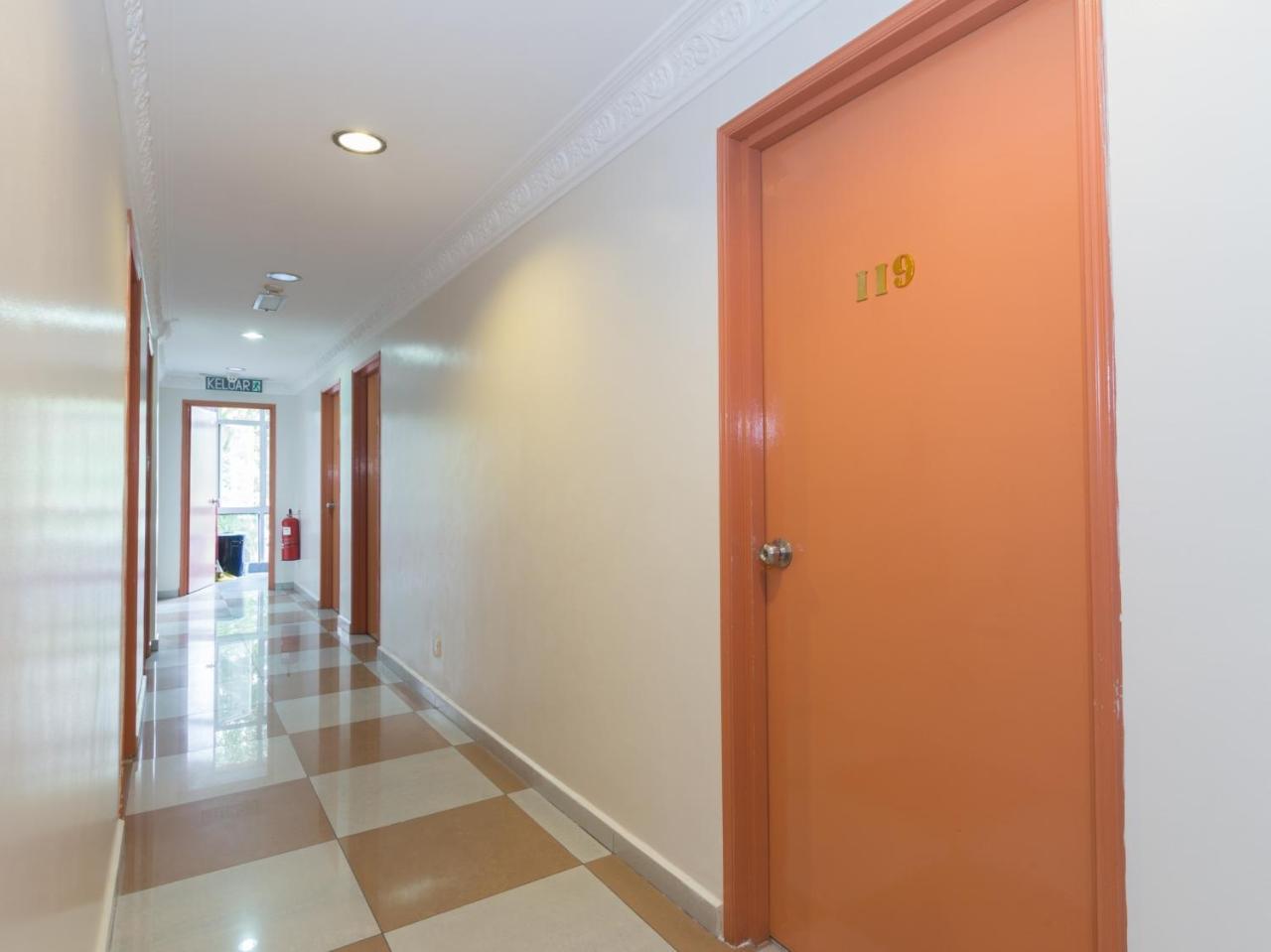 Oyo 424 Kk Inn Hotel Ампанг Екстериор снимка